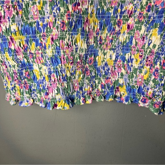 En Saison Smocked Floral Top - Picture 4 of 10